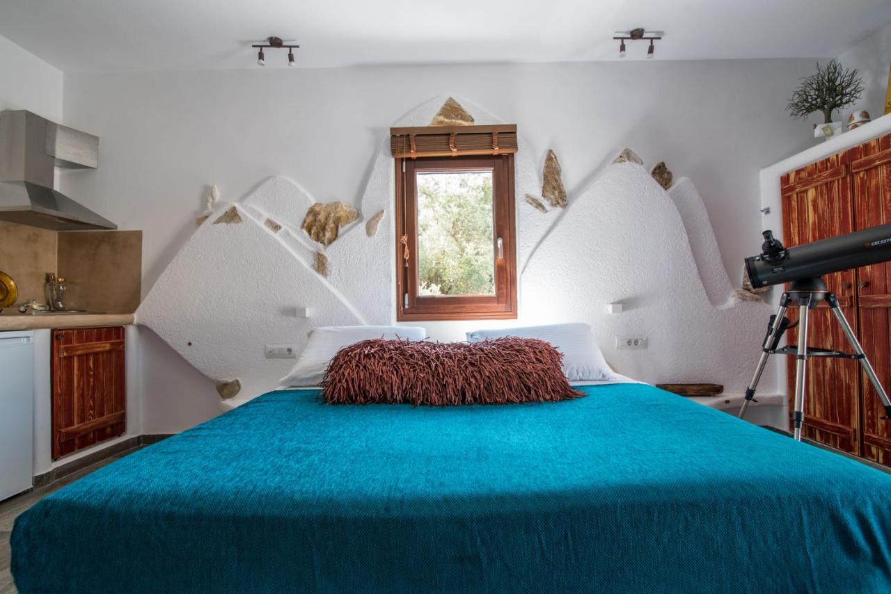 Elaiolithos - Luxury Villa Suites - Adults Only Khalkíon Екстериор снимка